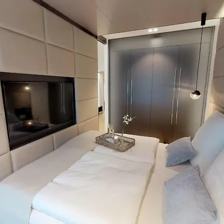 White Pearl 0.10 Apartment *