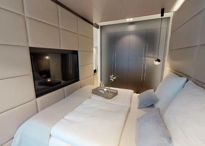 White Pearl 0.10 Apartment *